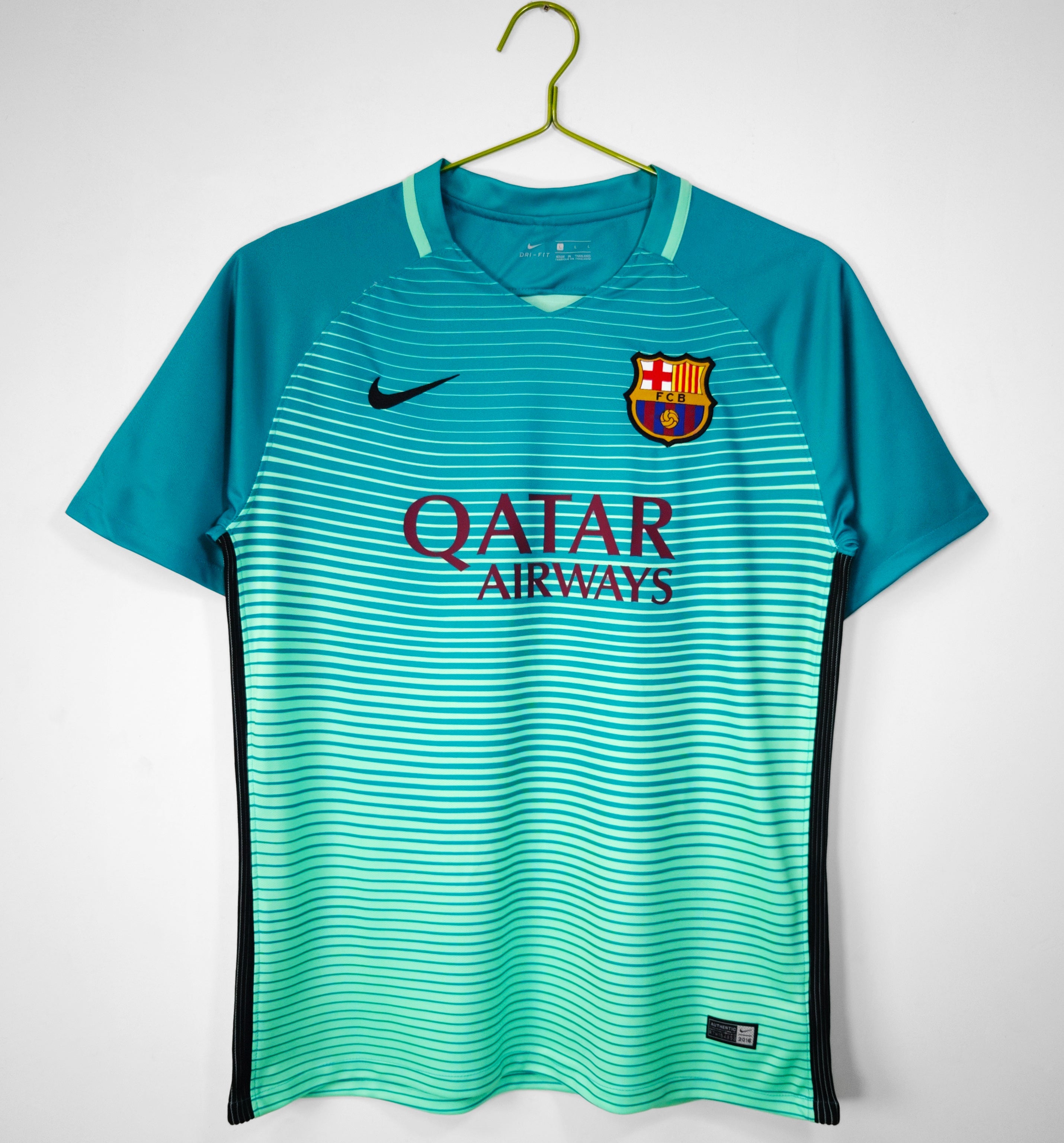 Barca 2016-17 Retro Drittes
